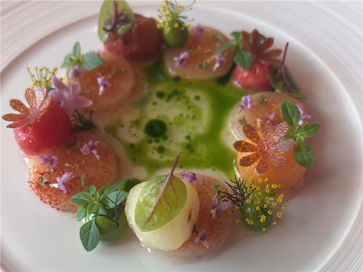 scallop and tomato dish